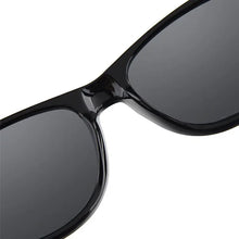 Load image into Gallery viewer, Promotional Sunglasses Classic Style Unisex Sunglasses Cheap Sunglasses
